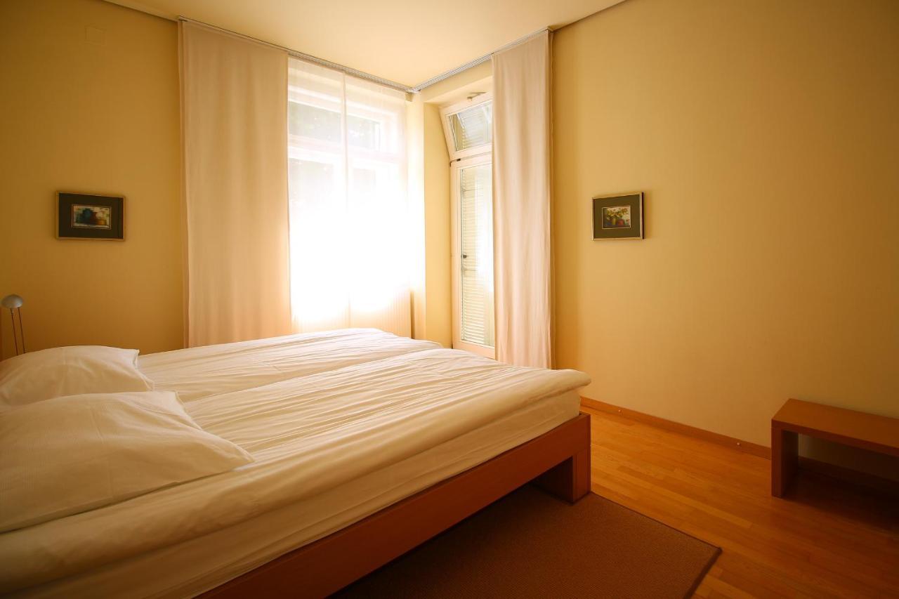 Apartments Villa Boltez クラーニ エクステリア 写真