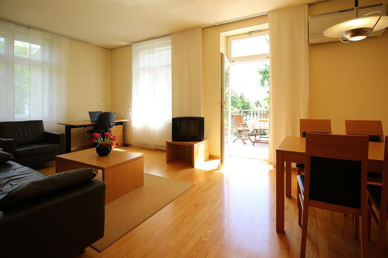 Apartments Villa Boltez クラーニ エクステリア 写真