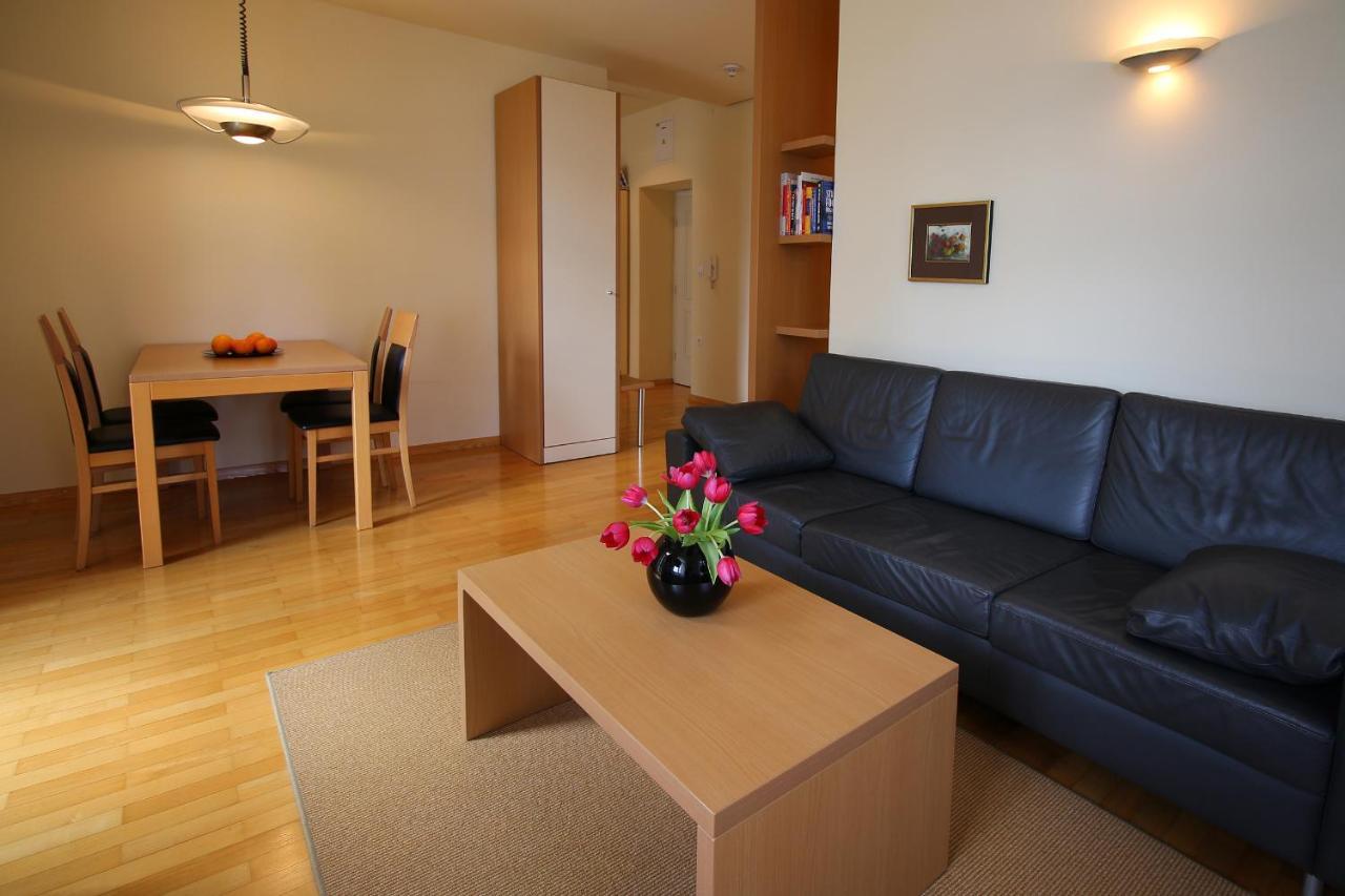 Apartments Villa Boltez クラーニ エクステリア 写真