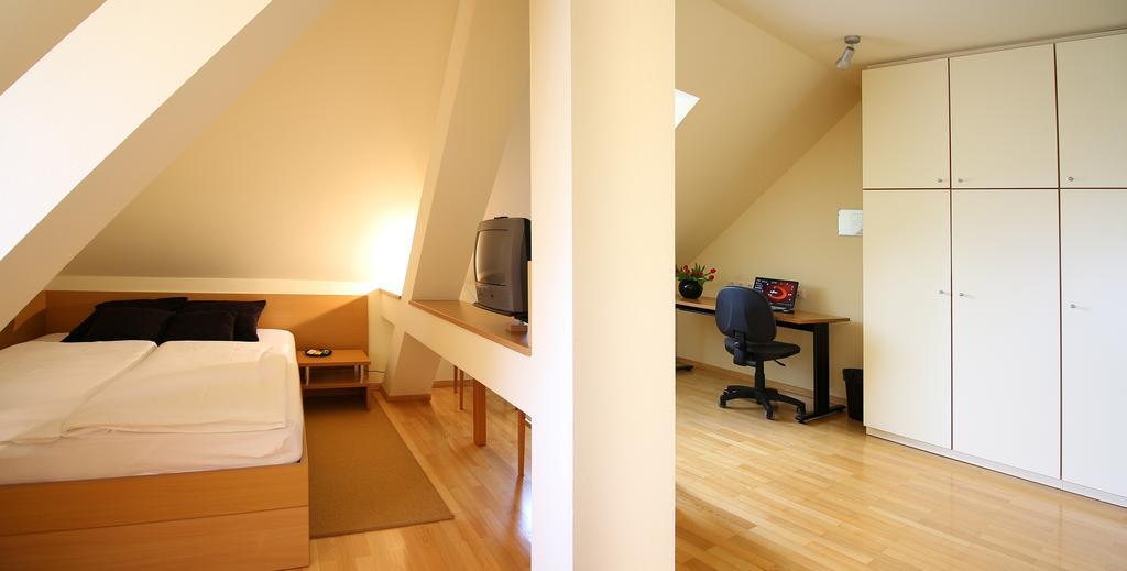 Apartments Villa Boltez クラーニ 部屋 写真