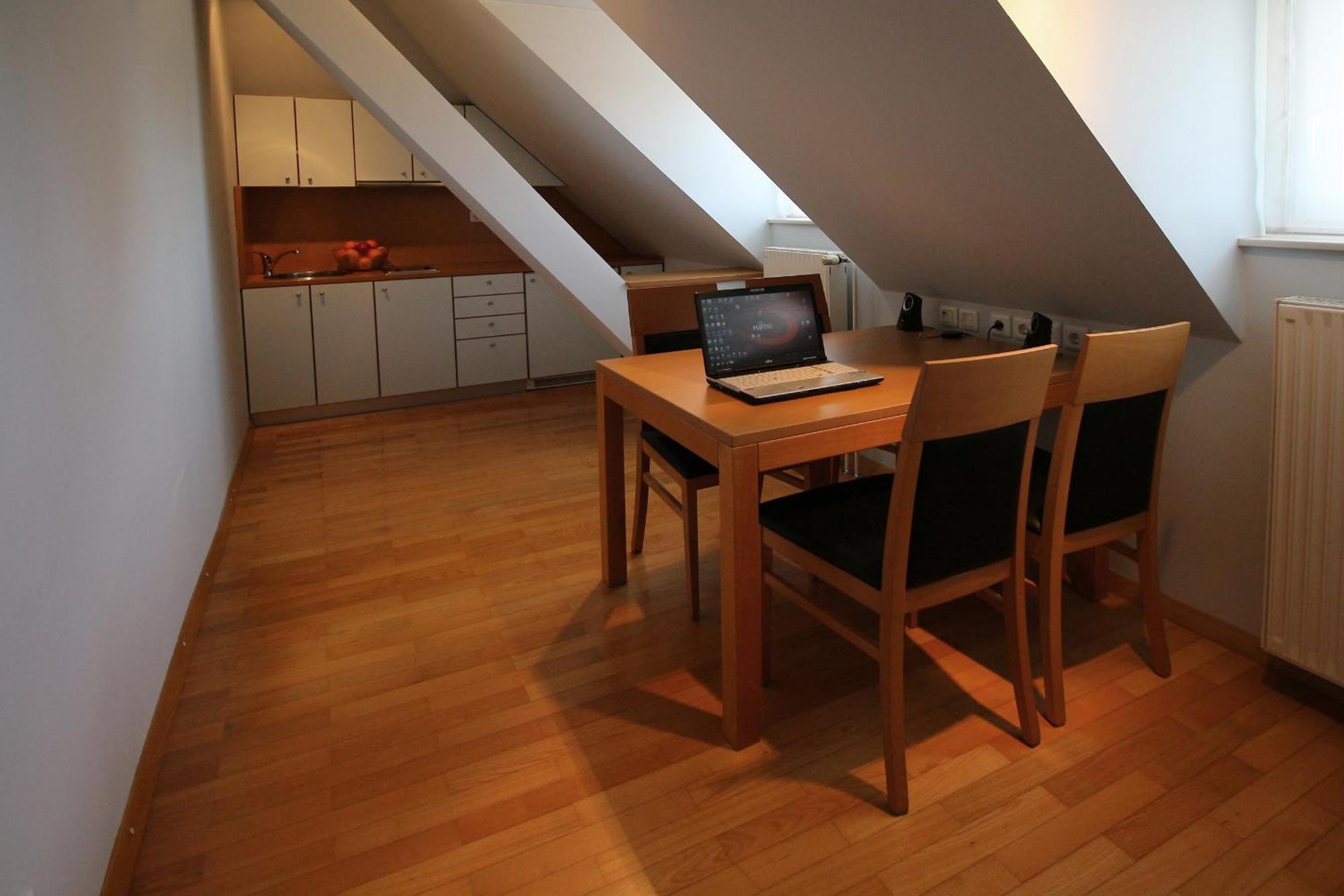 Apartments Villa Boltez クラーニ 部屋 写真